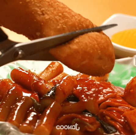 떡볶이+핫도그.gif | 인스티즈