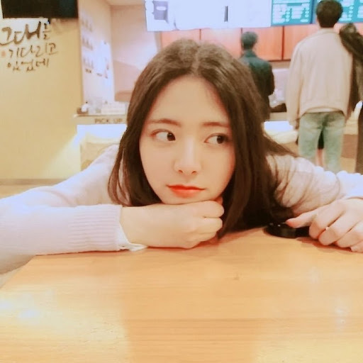 무서울 정도로 눈이 크다는 ITZY 유나.....gif | 인스티즈