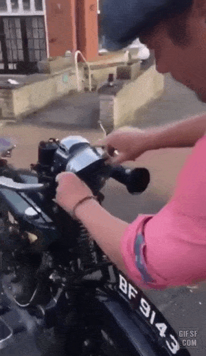 1920년대 오토바이 라이트 켜는 법 | 인스티즈