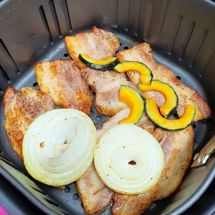 에어프라이어로 구운 삼겹살 | 인스티즈