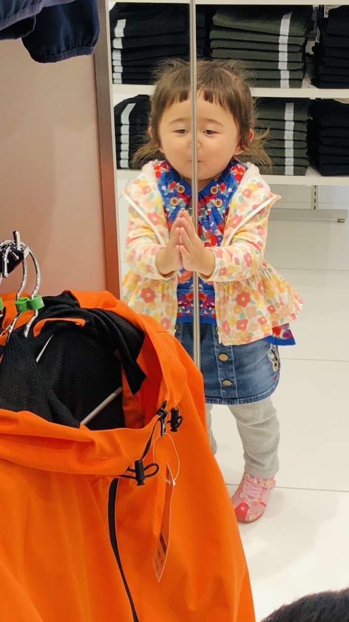 옷매장에서 아이들이 노는 방법 | 인스티즈