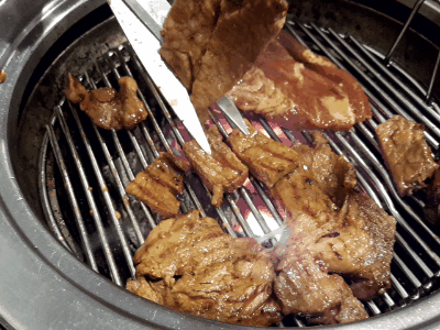 둘 중 한국 놀러온 외국인한테 먹이고 싶은 쪽은? | 인스티즈