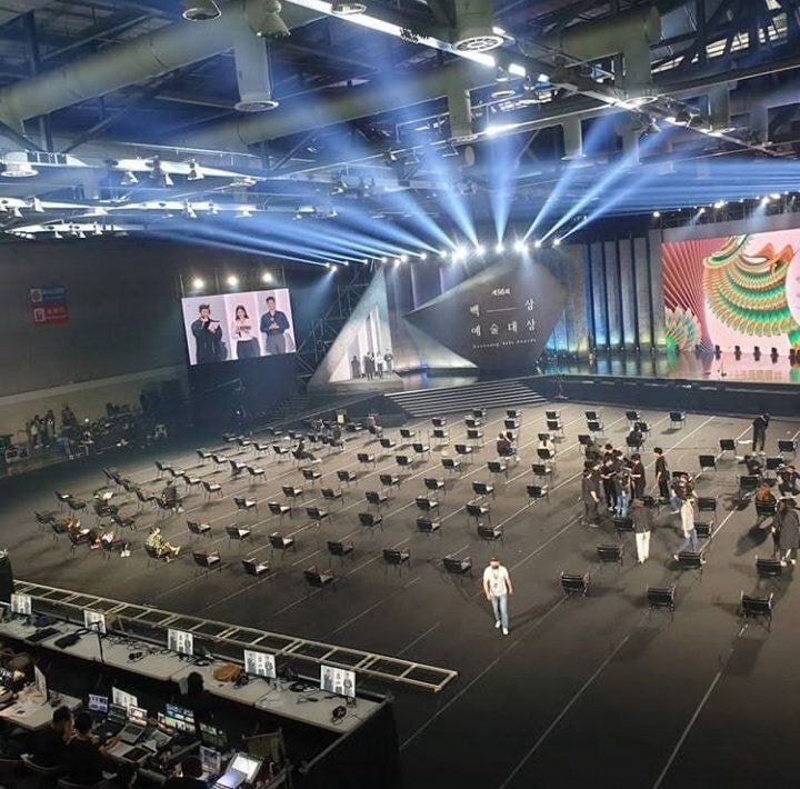 백상예술대상 배우 좌석 근황...jpg | 인스티즈