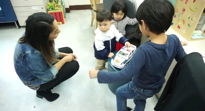 한국인 아이를 입양한 미국 유튜버 부부 | 인스티즈
