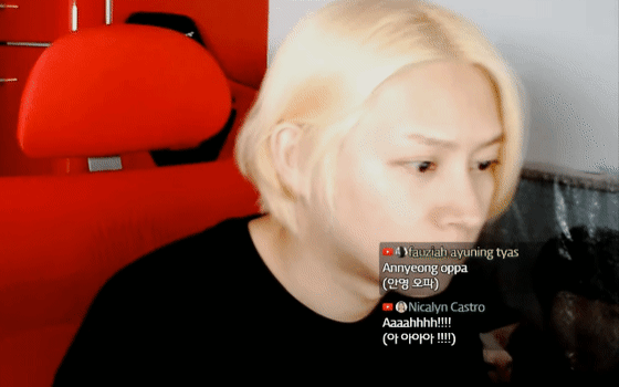 김희철 라이브 방송 중에 찍힌 고양이 | 인스티즈