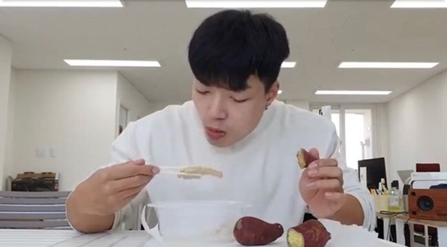 타락헬창 원래 어떻게 먹고 살았는지 궁금해서 찾아본 10개월 전 브이로그 | 인스티즈