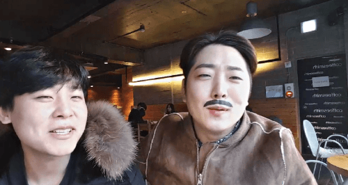 아프리카에 출연한 프레디 머큐리 GIF | 인스티즈