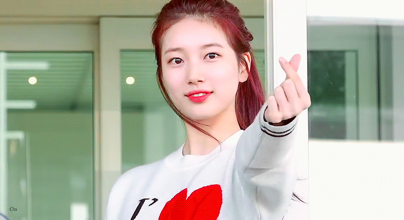 수지가 공항에서 갑자기 머리를 묶은 이유 | 인스티즈