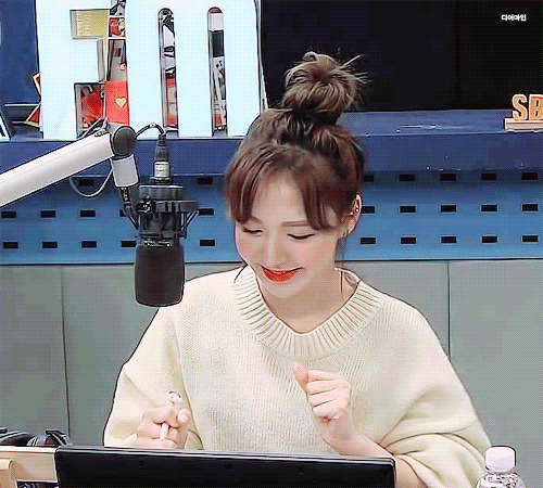 라디오 DJ가 된 레드벨벳 웬디.jpgif | 인스티즈