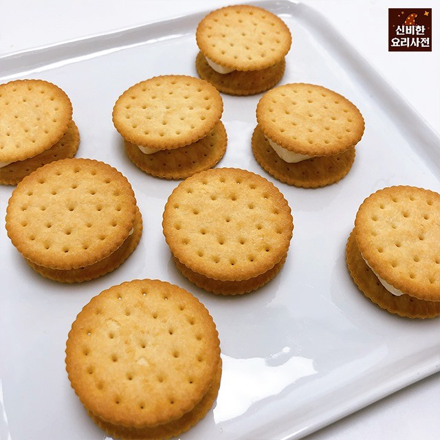 야채크래커 사이에 말랑카우를 끼워서 전자렌지에 돌리면..jpg | 인스티즈