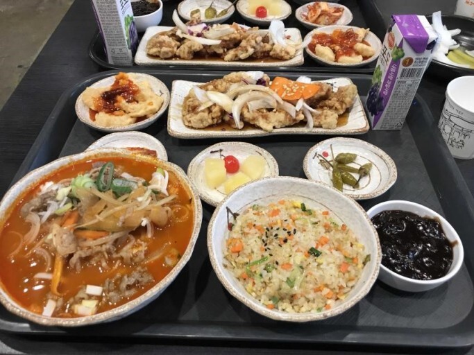 본인 부대에서 휴가 복귀하는 날 먹었던 외식 메뉴는? | 인스티즈