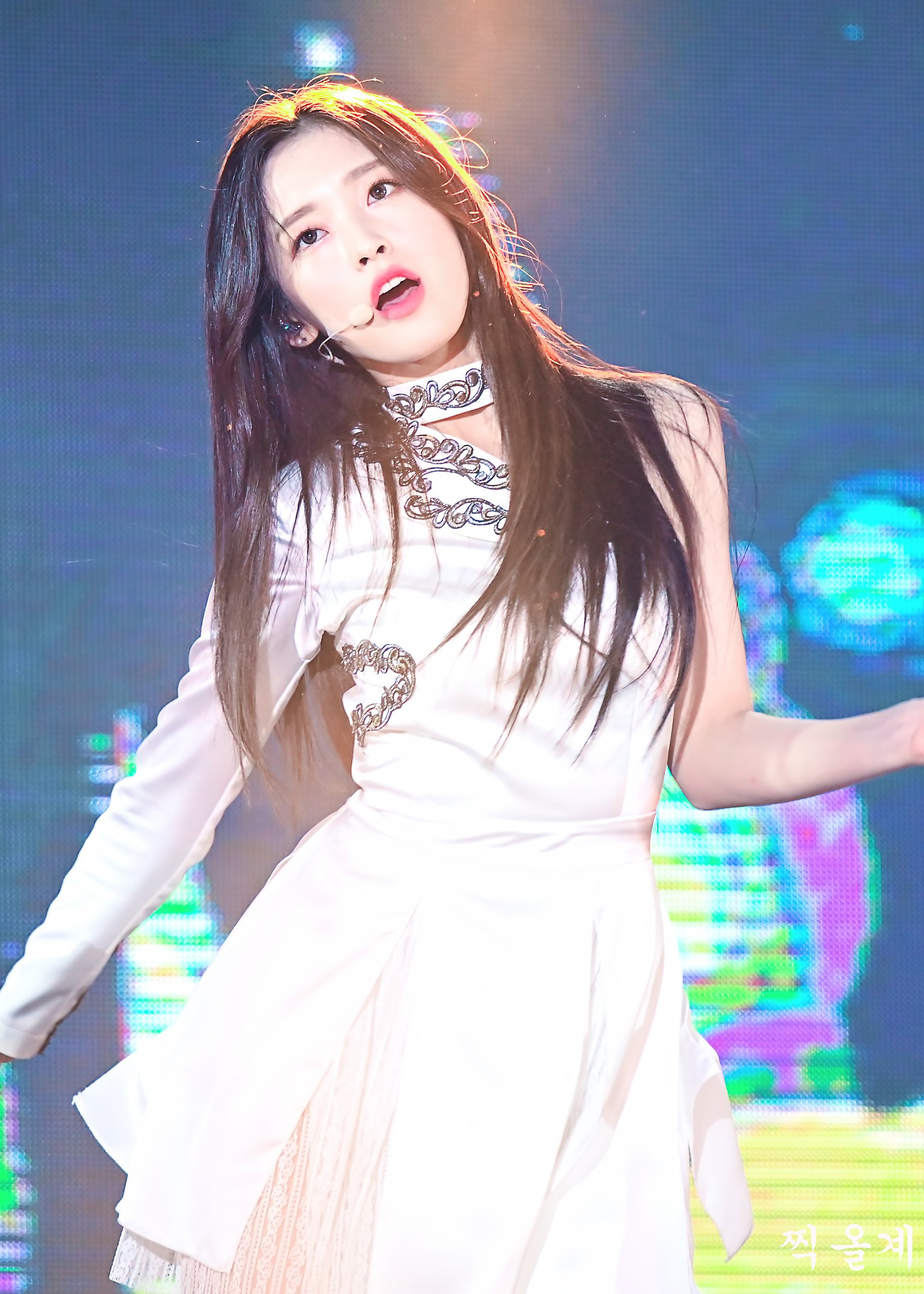 귀요미에서 짱예보스 다 된 오마이걸 아린이.jpg | 인스티즈