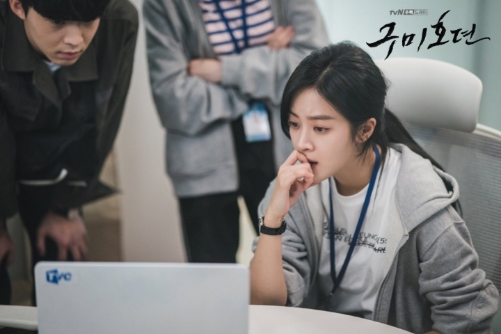 새로 들어가는 드라마에서 비주얼 살벌한 조보아.jpg | 인스티즈