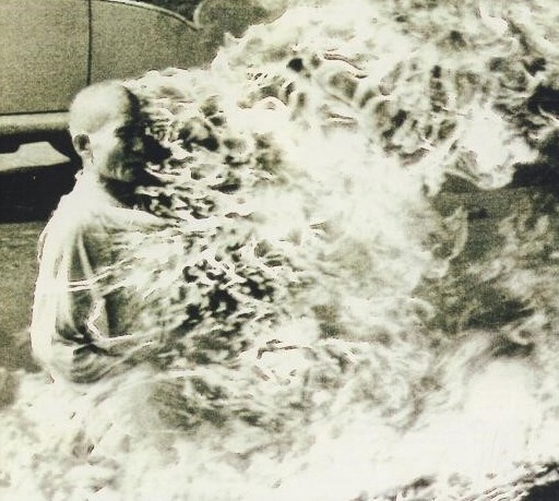 소신공양하는 베트남 고승 틱광둑 | 인스티즈