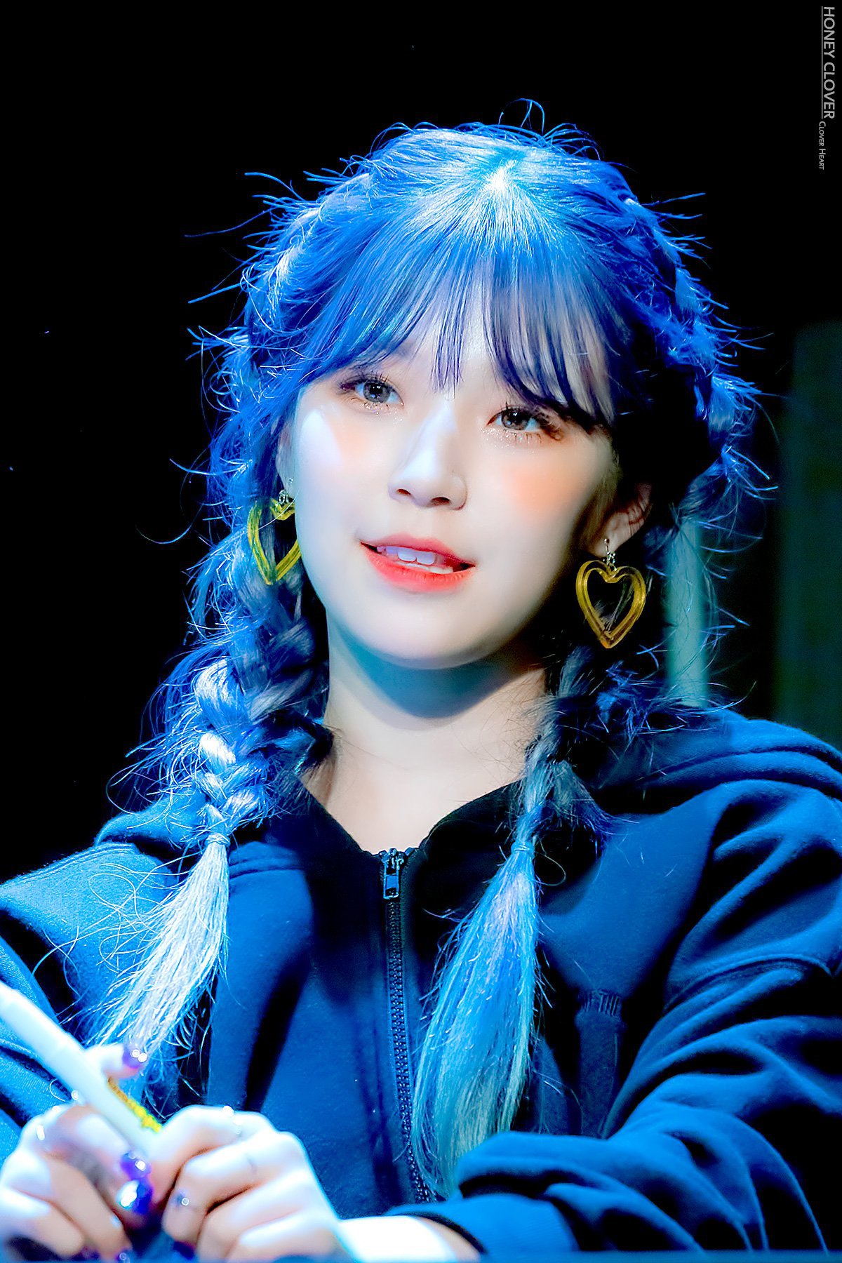 프로미스나인의 꿀깅이 막내 백지헌.jpgif | 인스티즈