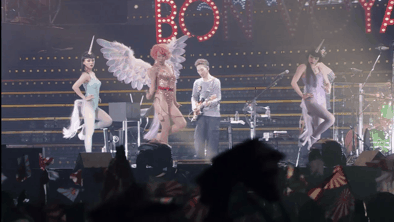 욱일기를 콘서트 굿즈로 쓰는 일본 가수 | 인스티즈