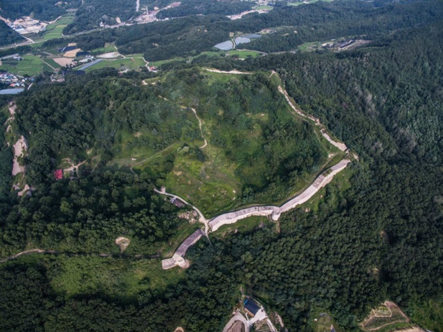 컨셉에 미쳐버린 성곽 설계 | 인스티즈