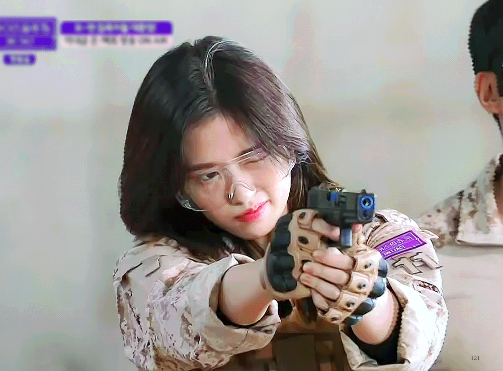 03년생 여자아이돌 군복 | 인스티즈