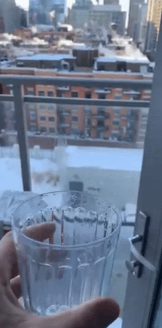 엘사도 입 돌아간다는 곳.jpg | 인스티즈