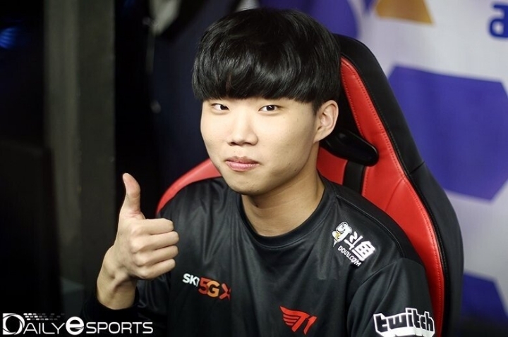 ???: 상혁이 형~ 탑챔 뭐 픽할까요~? | 인스티즈