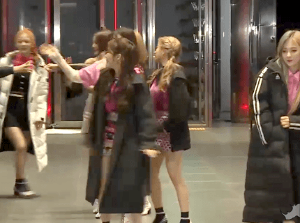 프로미스나인 이나경.gif | 인스티즈
