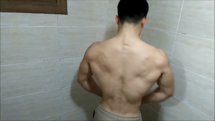 헬스 3년 한 유투버의 몸 변화.jpg | 인스티즈