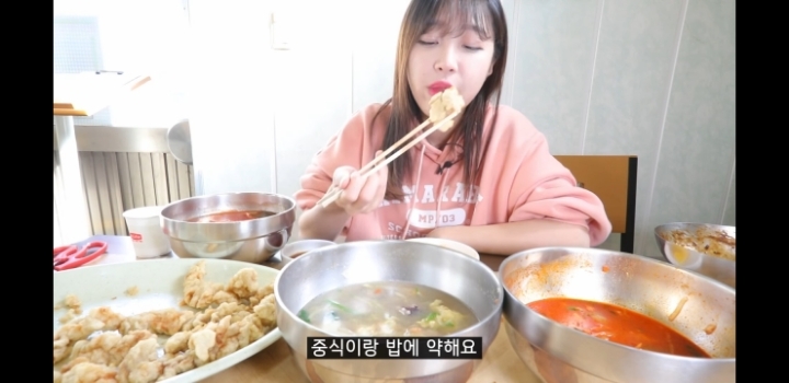 이침식사라서 간단하게 먹는 쯔양.jpg | 인스티즈