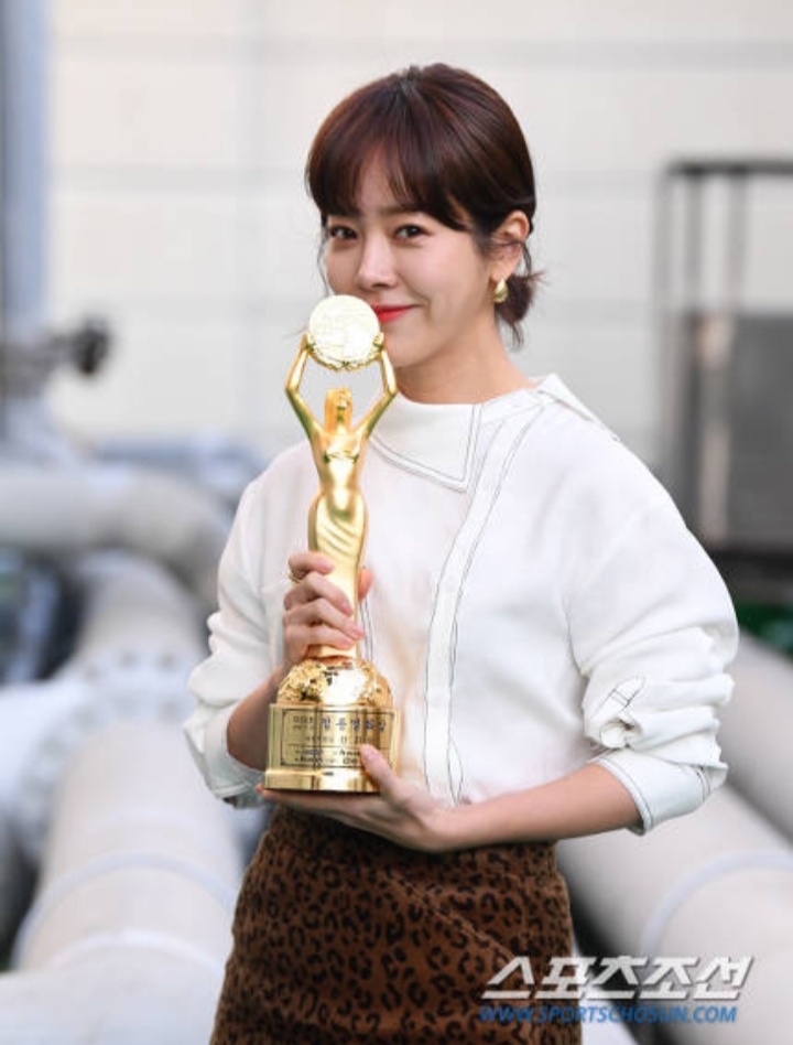 2019년 첫 한지민.jpgif | 인스티즈