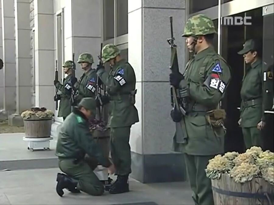 군필 남자라면 지릴 수밖에 없는 장면.JPGIF | 인스티즈