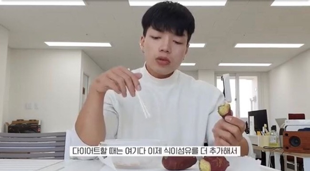 타락헬창 원래 어떻게 먹고 살았는지 궁금해서 찾아본 10개월 전 브이로그 | 인스티즈