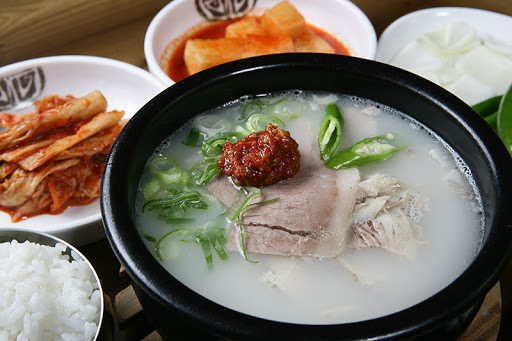 둘 중 한국 놀러온 외국인한테 먹이고 싶은 쪽은? | 인스티즈