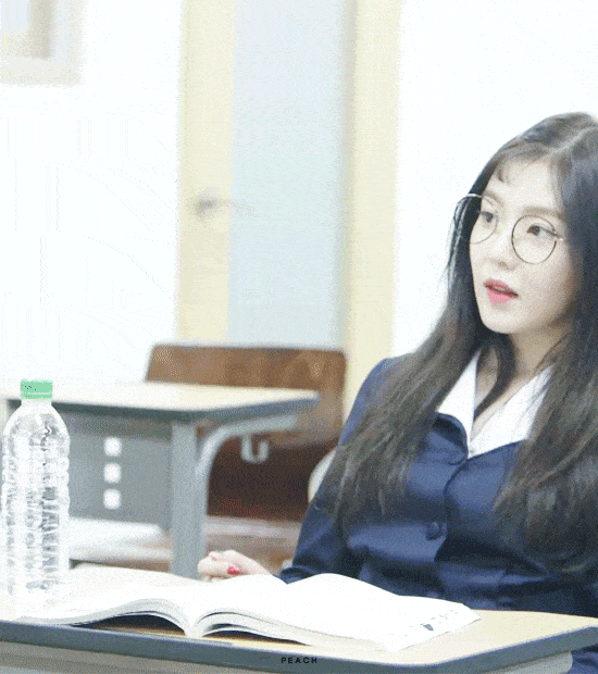 몰래 도시락 먹다 딱 걸린 레드벨벳 아이린.gif | 인스티즈