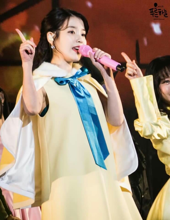 아이유 | 인스티즈