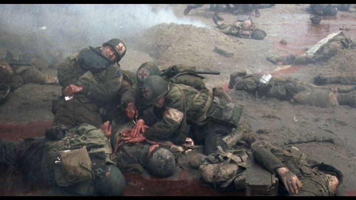 너무 리얼하게 만들어서 관객들의 트라우마를 건드린 영화 | 인스티즈