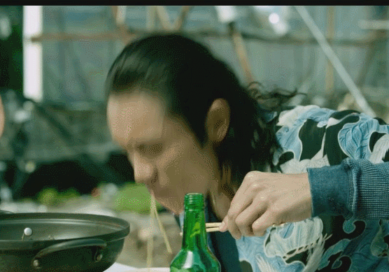 이병헌 먹는 연기.gif | 인스티즈