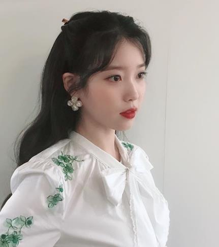 [아이돌이야기] 날 좋아하는거 알아....마지막 국민가수 아이유 이야기 | 인스티즈