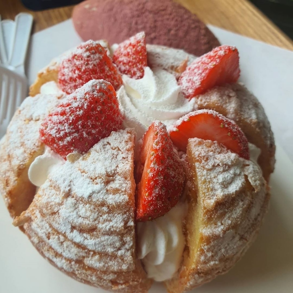 빵 사이에 딸기........jpg | 인스티즈