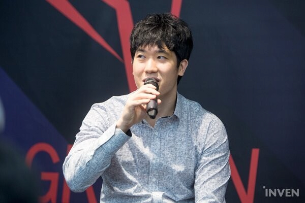 ???: "더샤이를 기인보다 높게 두는 것은..." | 인스티즈