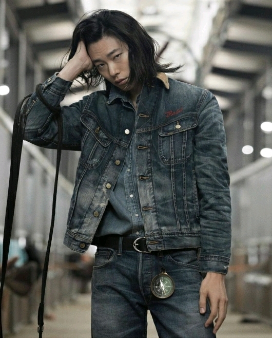 류준열 최근 스타일.jpg | 인스티즈