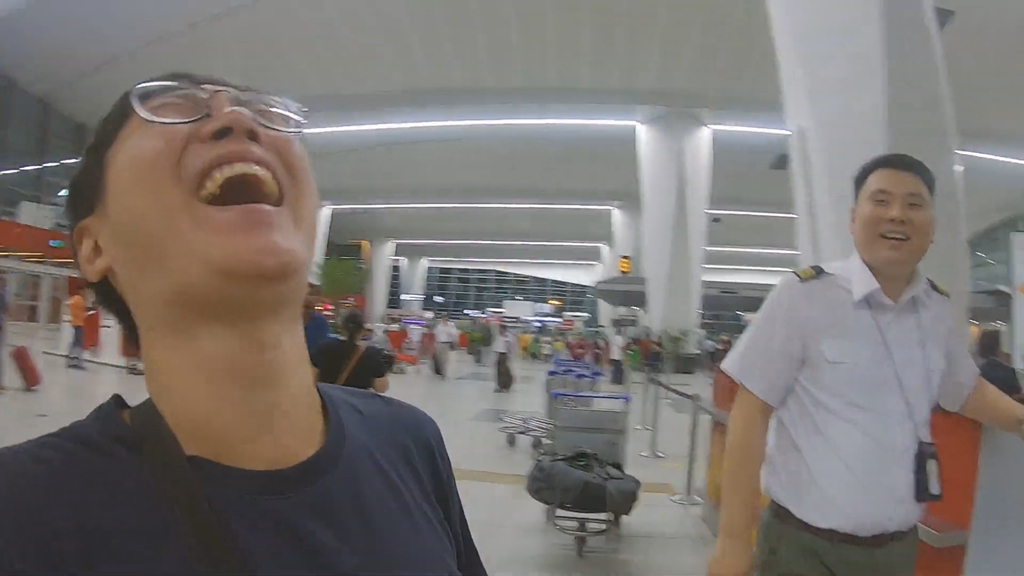 항공편 결항에 대처하는 인도 승무원 | 인스티즈