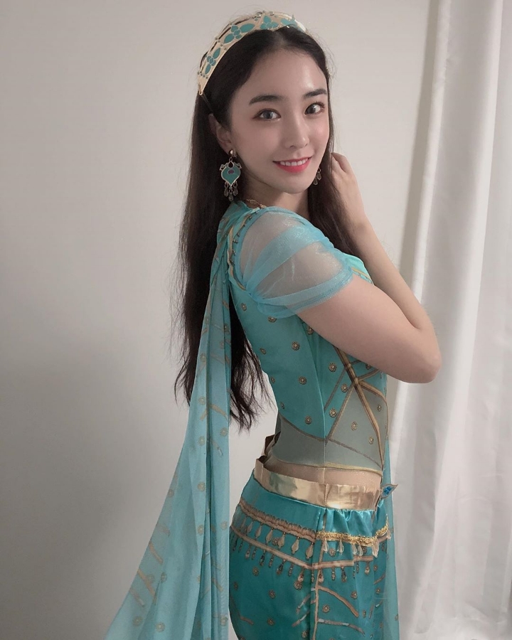 할로윈을 맞아 자스민 코스프레한 연예인 | 인스티즈