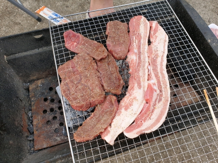 옥상에서 강원도 참숯으로 구운 삼겹살 | 인스티즈
