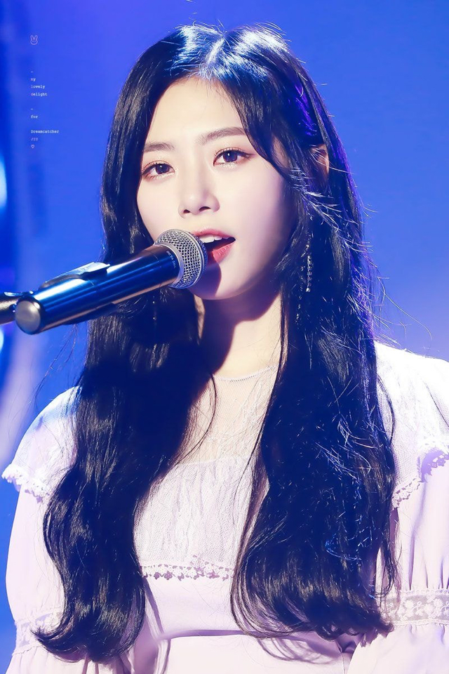 이름은 평범한데 얼굴은 안평범한 여자아이돌 | 인스티즈