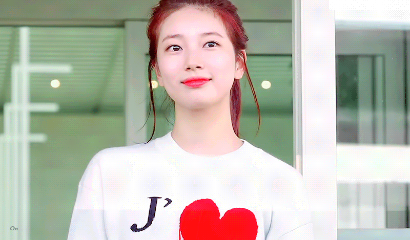 수지가 공항에서 갑자기 머리를 묶은 이유 | 인스티즈