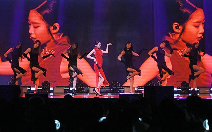 최근 오마이걸 가을동화 콘서트.jpg | 인스티즈
