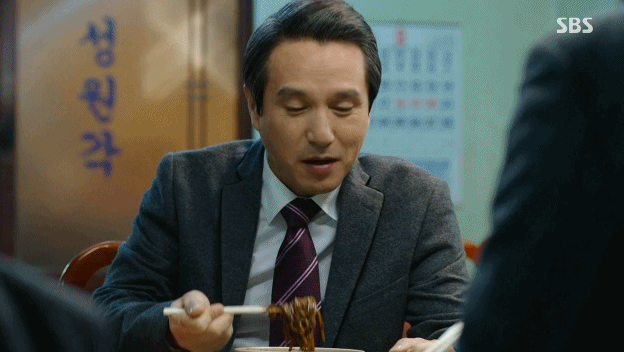 짜장면 땡기게 하는 드라마.gif | 인스티즈