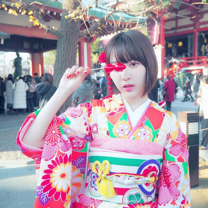 일본 전통복 차림의 미야와키 사쿠라 | 인스티즈