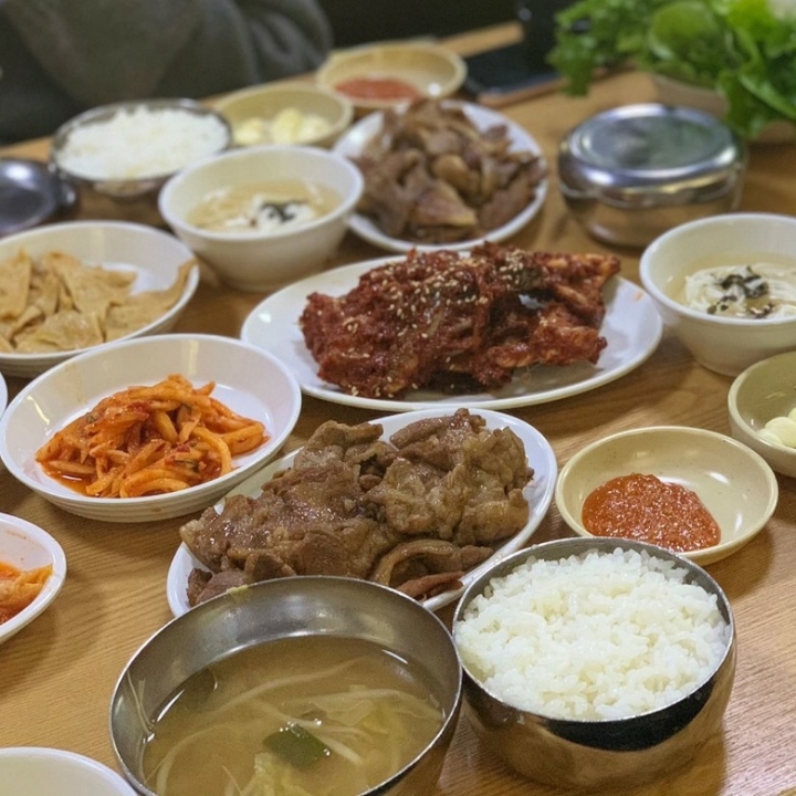 어딜가도 평타는 치는 음식점 | 인스티즈