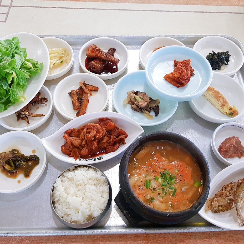 7000원 1인 밥상 혜자다 vs 아니다 | 인스티즈