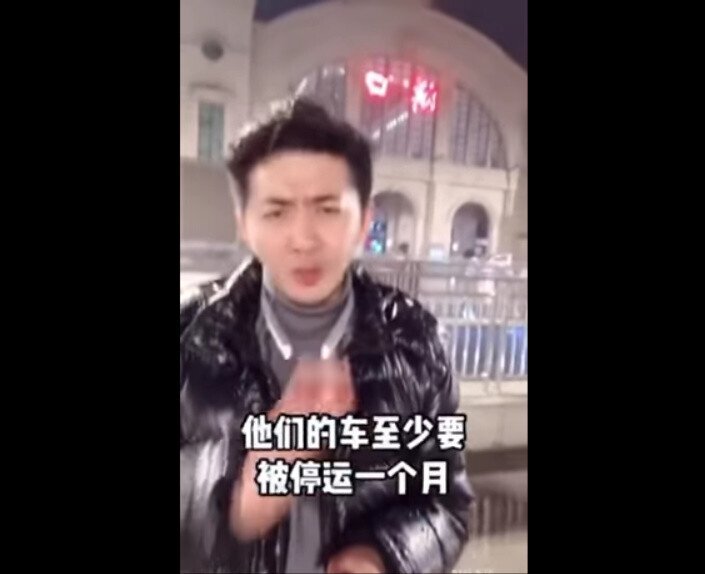 중국 우한 실태를 알리기 위해 위험을 무릅쓰고 현지로 찾아가서 보도하는 진짜 중국인 기자 | 인스티즈